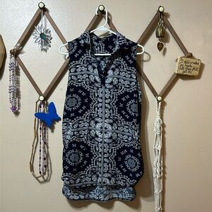 Papillon Sleeveless Blouse